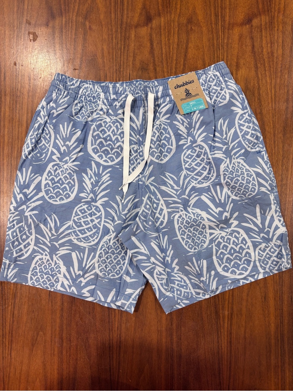 Chubbies Mens 2 in 1 Swim Trunks Shorts Pineapple Blue NWT Small 7"